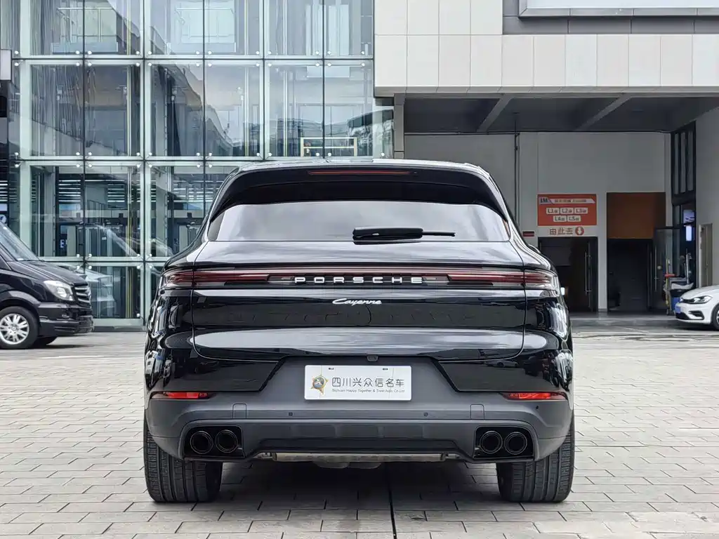 Porsche Cayenne — миниатюра 5