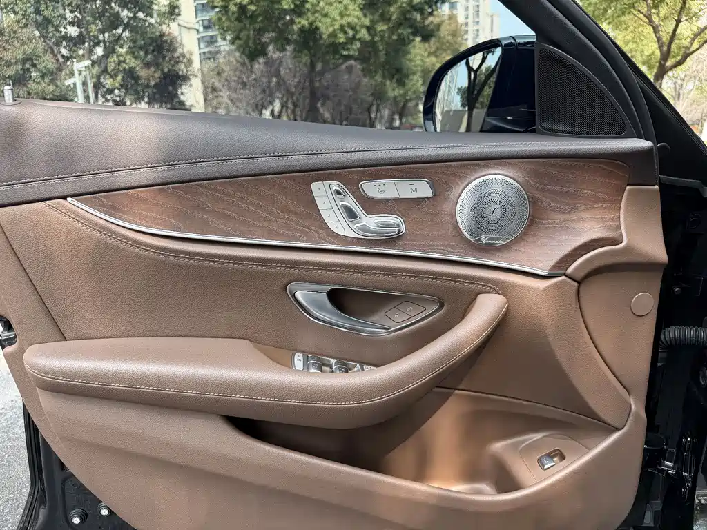 Mercedes-Benz E-Class E 2023 E 300 L Luxury