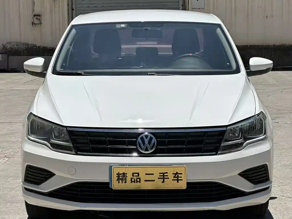 Купить Volkswagen Jetta
