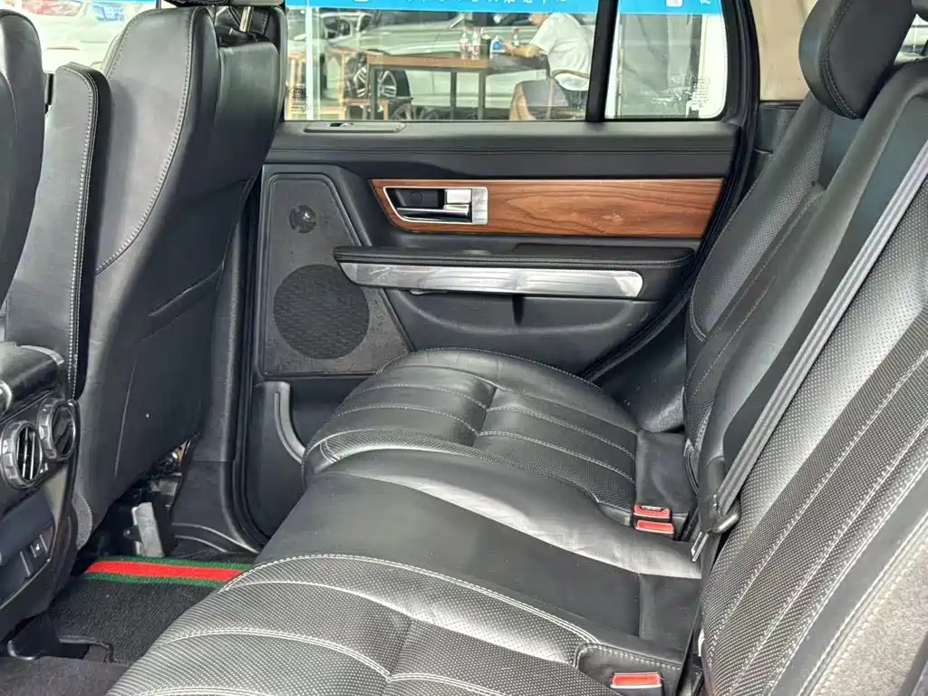 Land Rover Sport — миниатюра 7