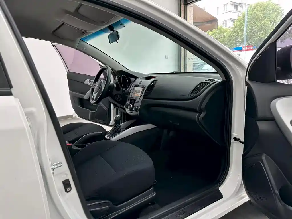 Kia Forte — миниатюра 4