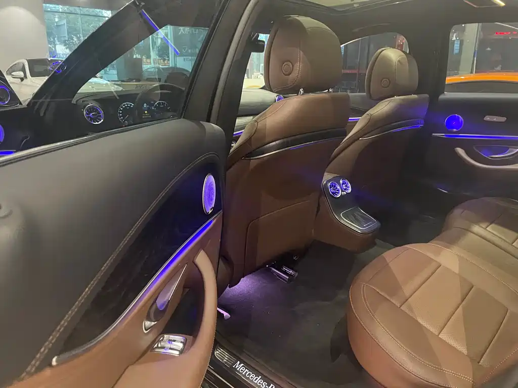 MERCEDES-BENZ E CLASS