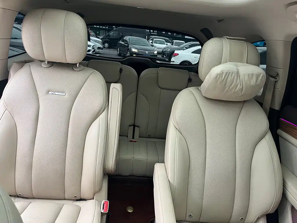 AITO ASK THE WORLD M7