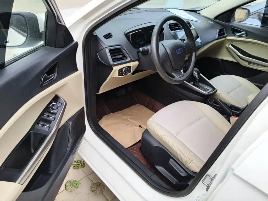 Ford Escort — миниатюра 16