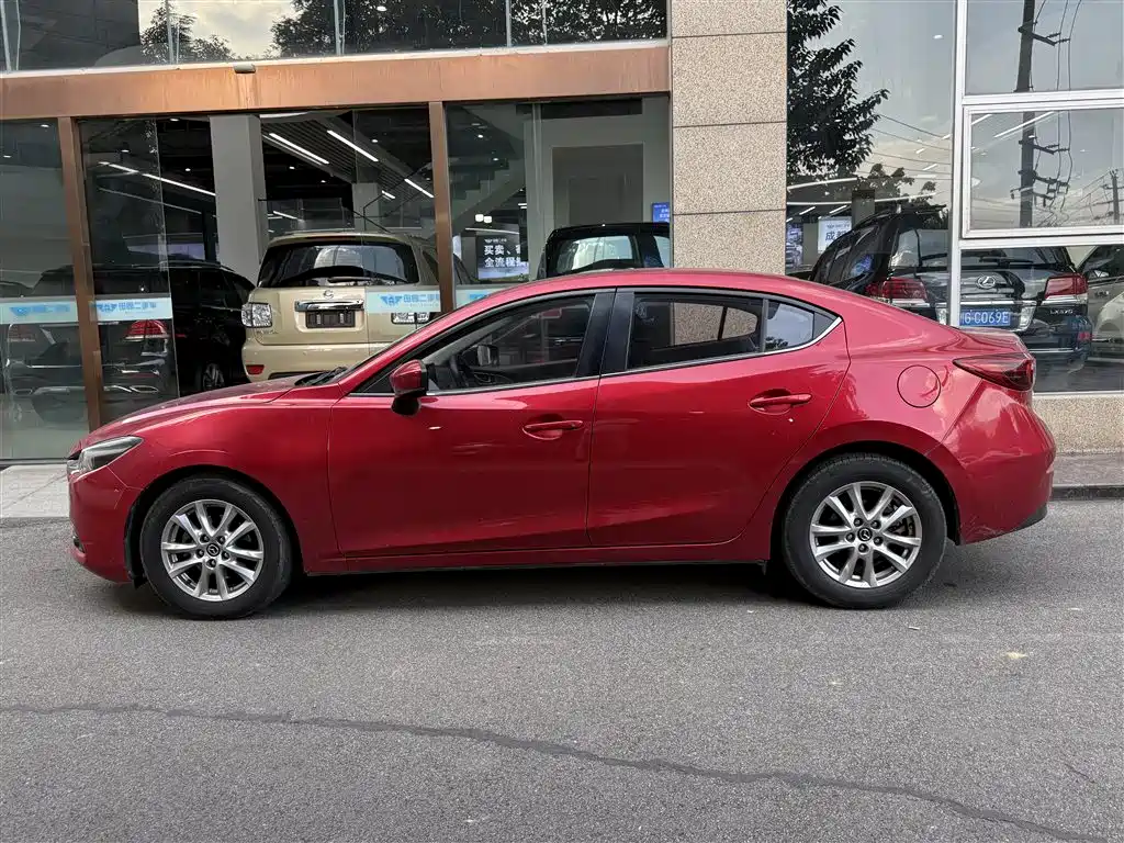 MAZDA  3 ANGKESAILA