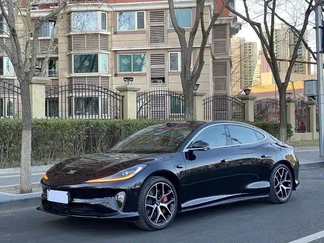 ZHIJI AUTOMOBILE ZHIJI L6 2025