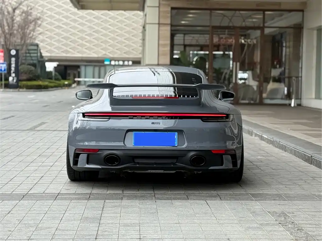 PORSCHE 911