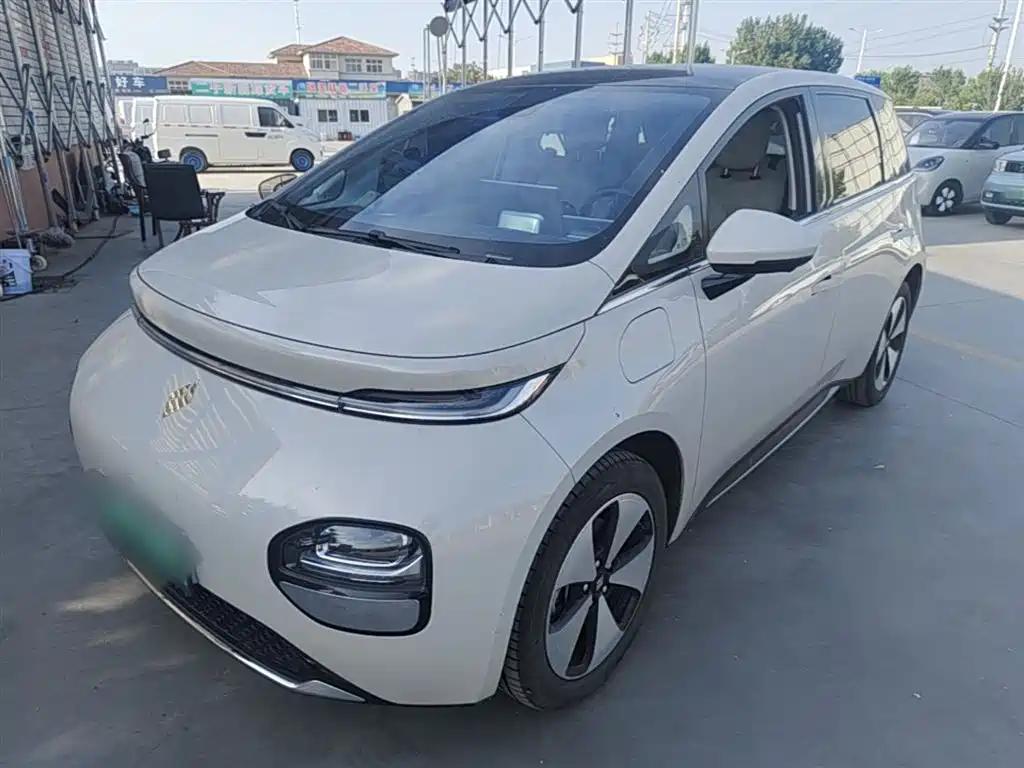 Baojun Yunduo 2024