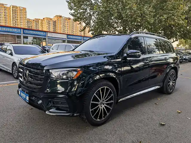 MERCEDES-BENZ GLS 2025