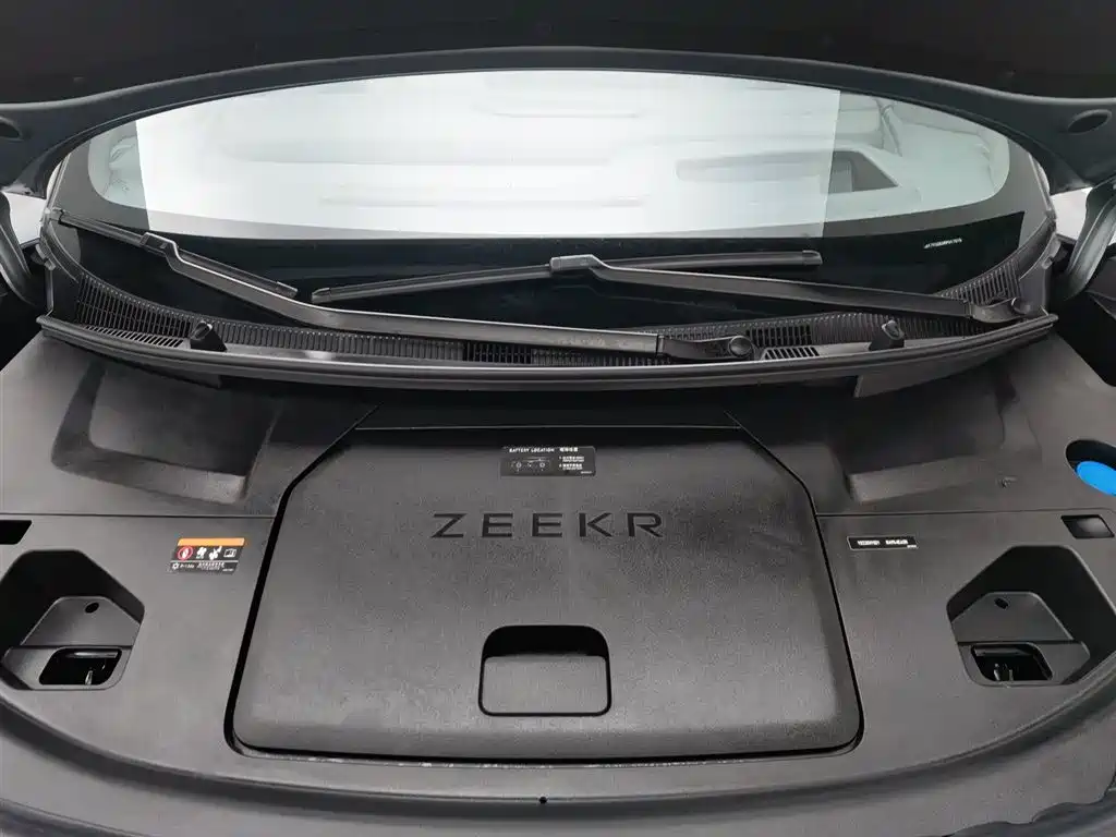 Zeekr 009 2024 мест 108kWh