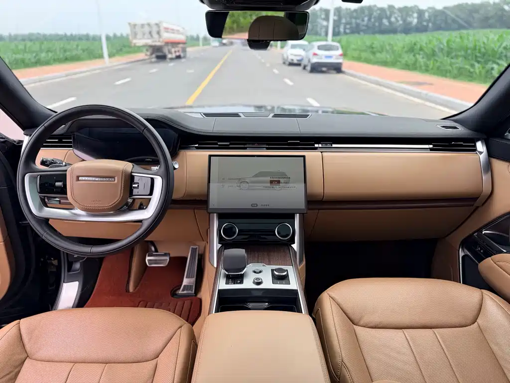 Land Rover Range Rover 2023 3.0 L6 360PS