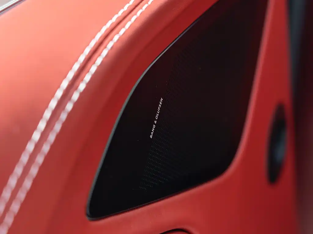 Aston Martin Vanquish — миниатюра 19