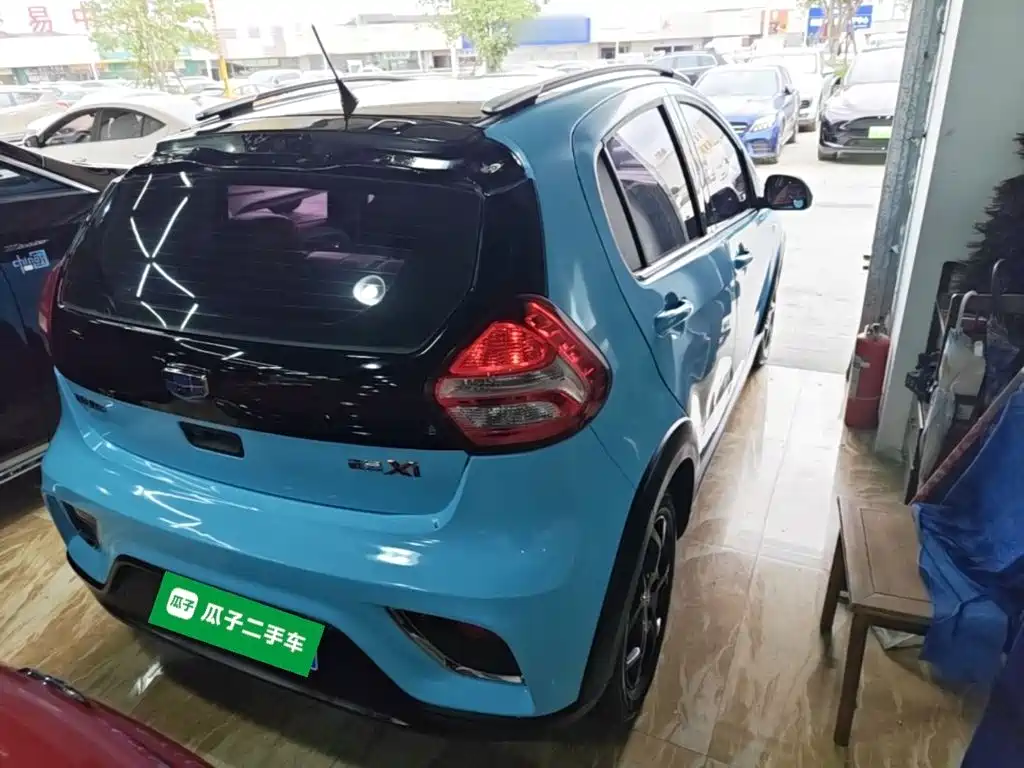 Geely Vision X1 — миниатюра 7