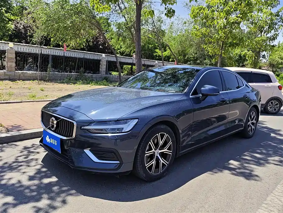 Volvo S60 2023