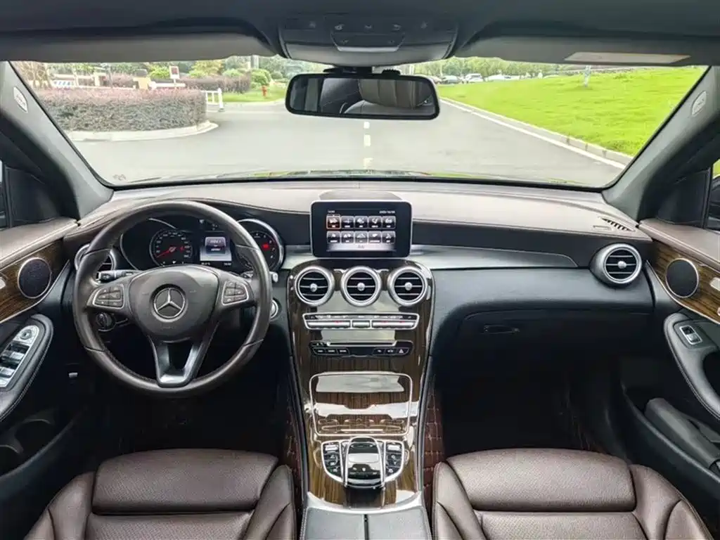 Mercedes-Benz GLC 2019 GLC 260 4MATIC