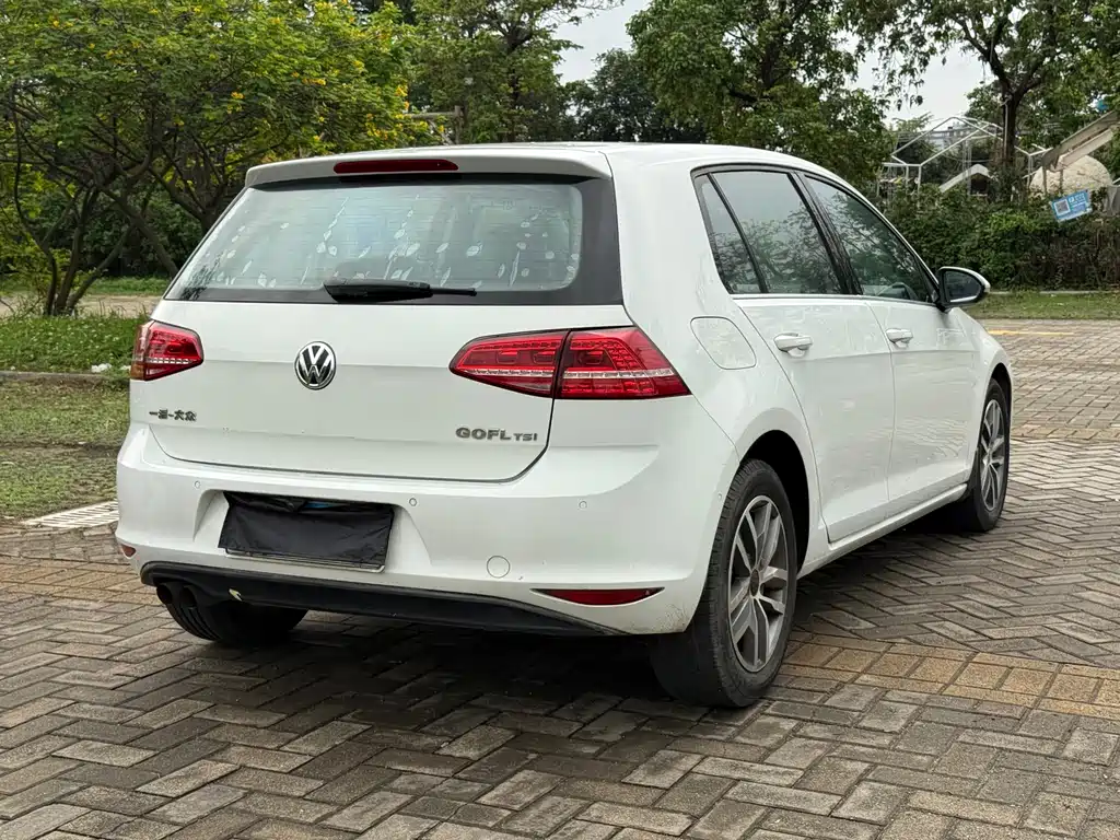 Volkswagen Golf 2015 1.4TSI AT Luxury