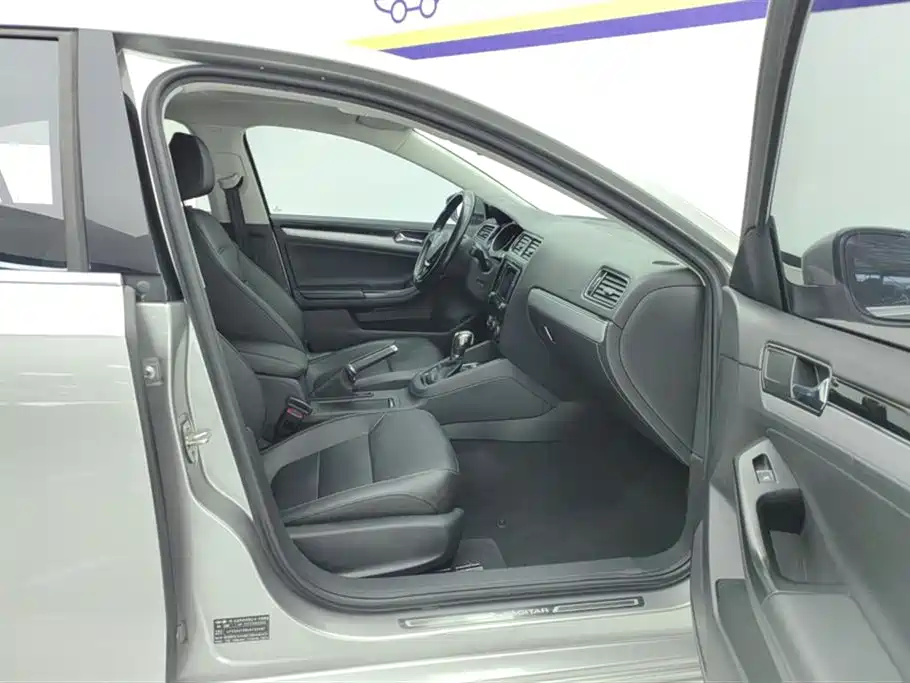 Volkswagen Sagitar 2018 280TSI DSG