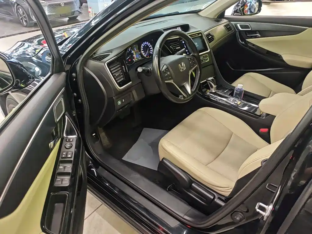 Honda Spirior — миниатюра 16