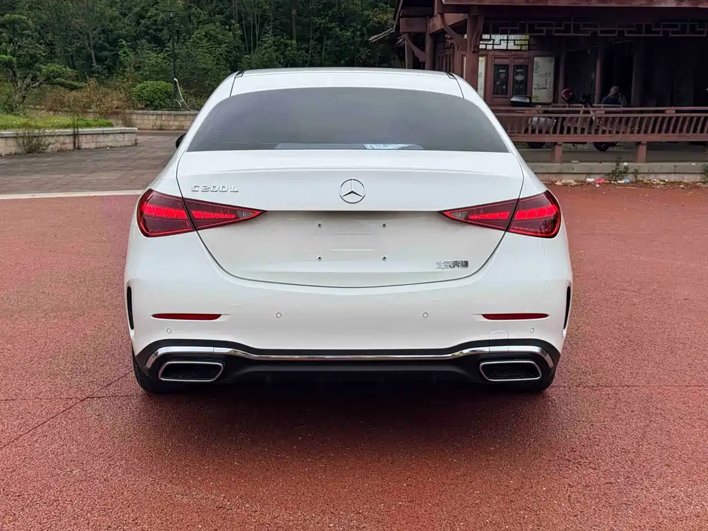 Mercedes-Benz C-Class — миниатюра 8