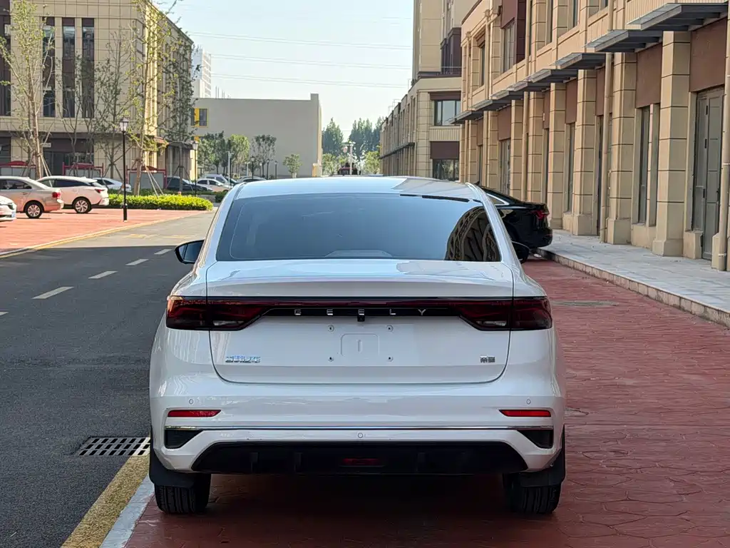 Geely Emgrand — миниатюра 4