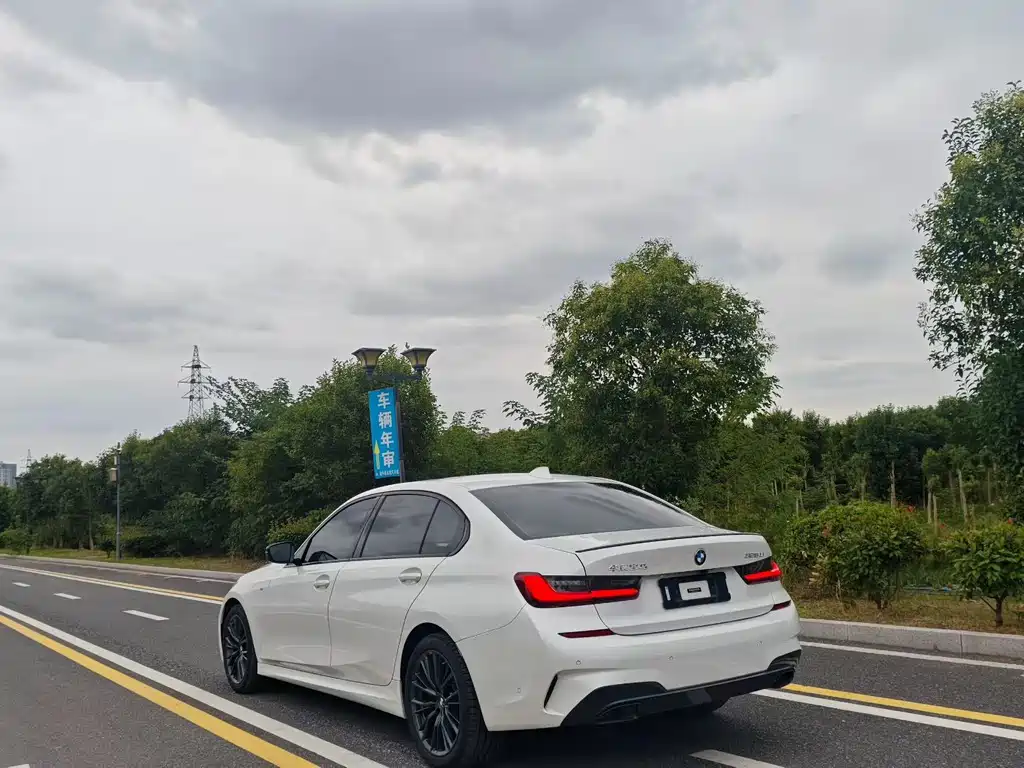 BMW 3 Series — миниатюра 4