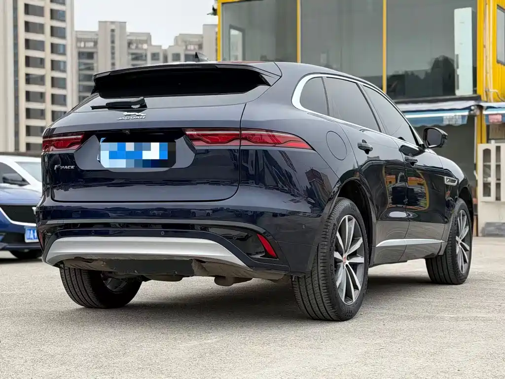 Jaguar F-PACE — миниатюра 8