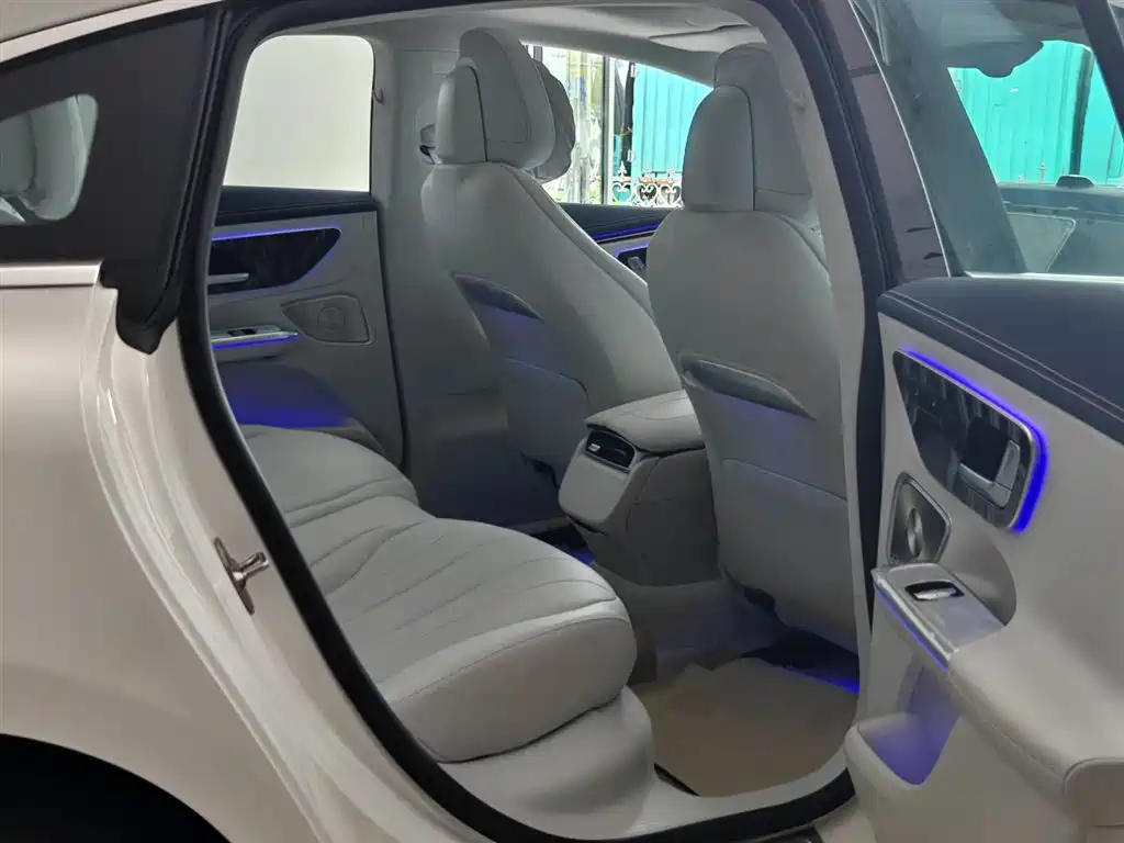 Mercedes-Benz EQE 2025 500 4MATIC