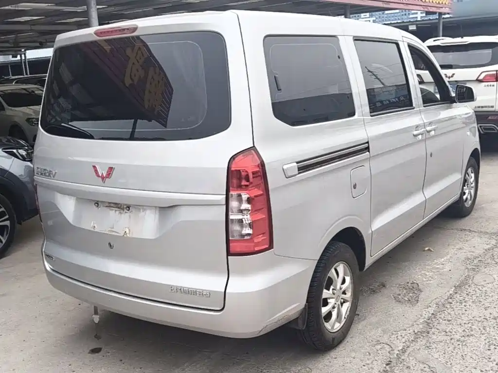 Wuling V 2022 1.5L LAR