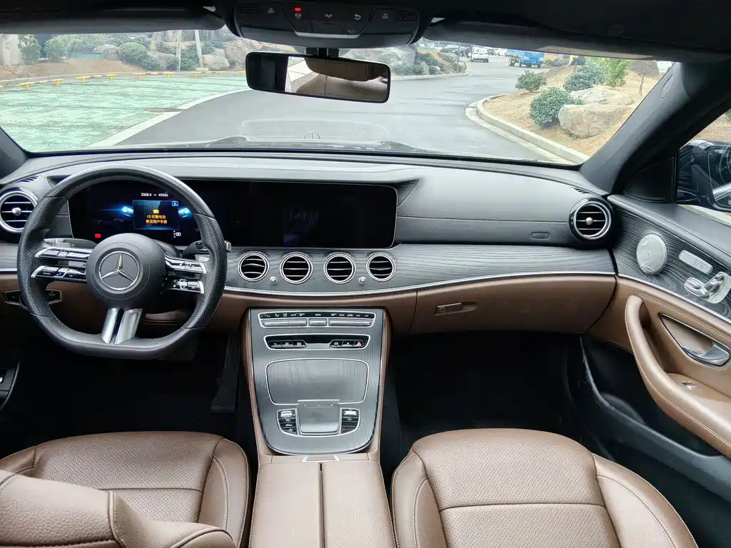 Mercedes-Benz E-Class — миниатюра 4