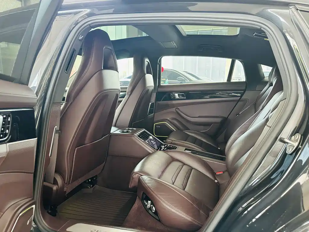 Porsche Panamera — миниатюра 4
