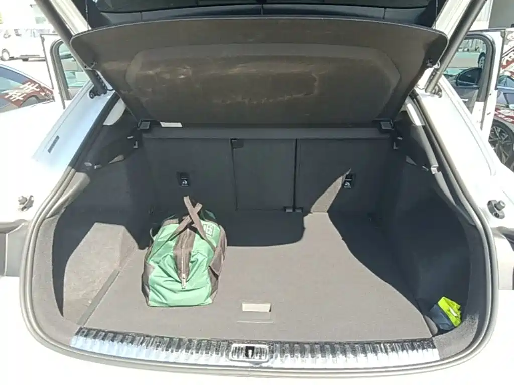Audi Q3 Sportback — миниатюра 19