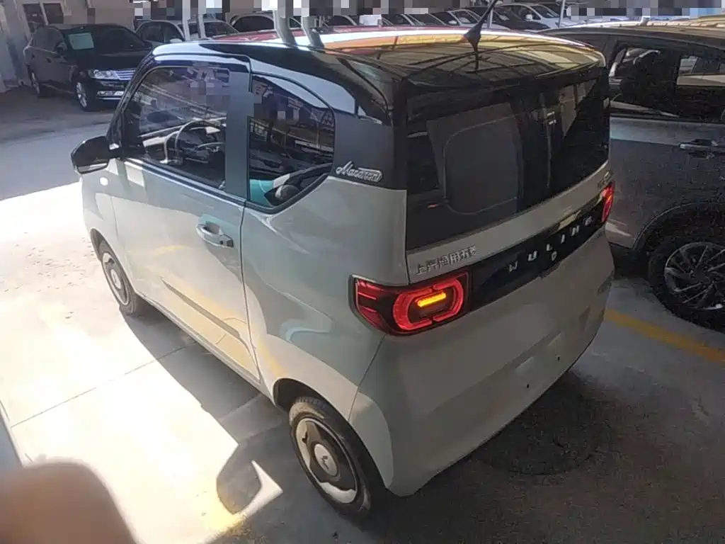 Wuling MINIEV — миниатюра 5