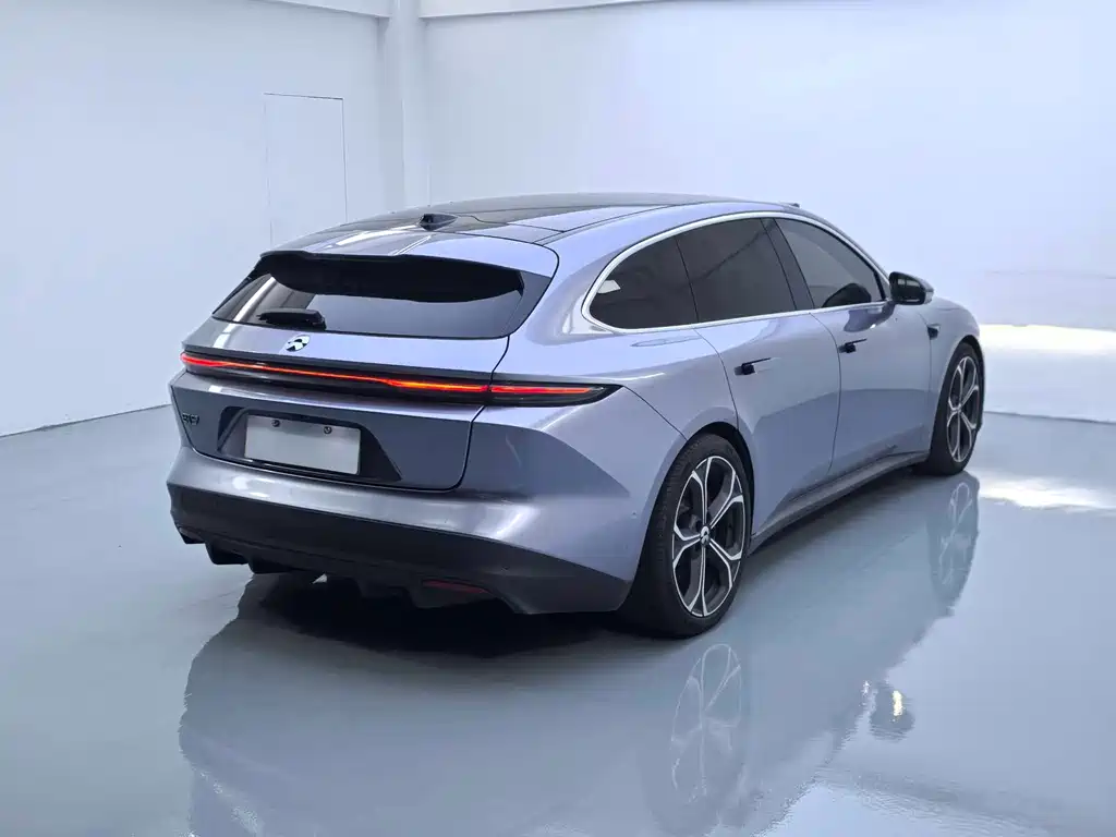 NIO NIO ET5T