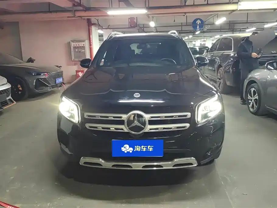 MERCEDES-BENZ GLB