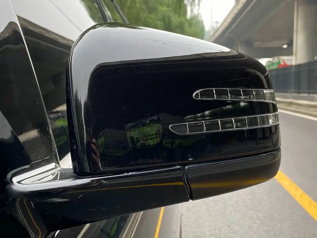 MERCEDES-BENZ R CLASS