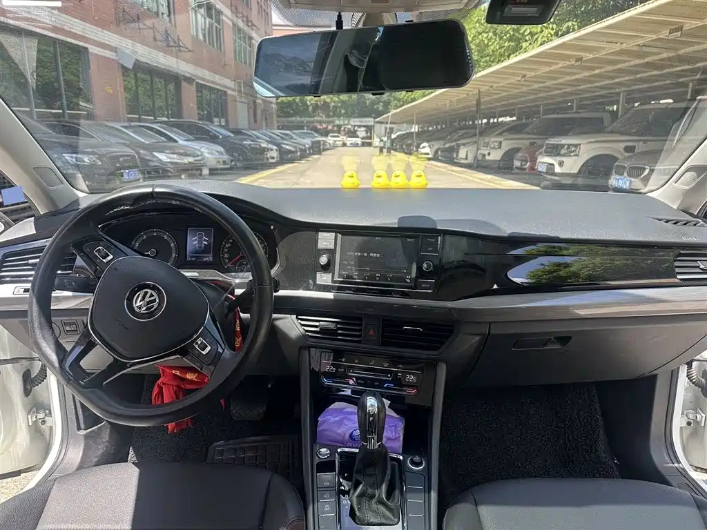 Volkswagen Bora 2020 1.5L AT Elite