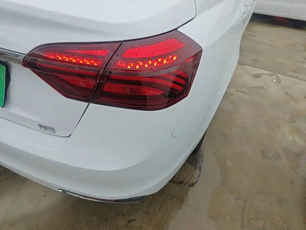 Geely Emgrand — миниатюра 8