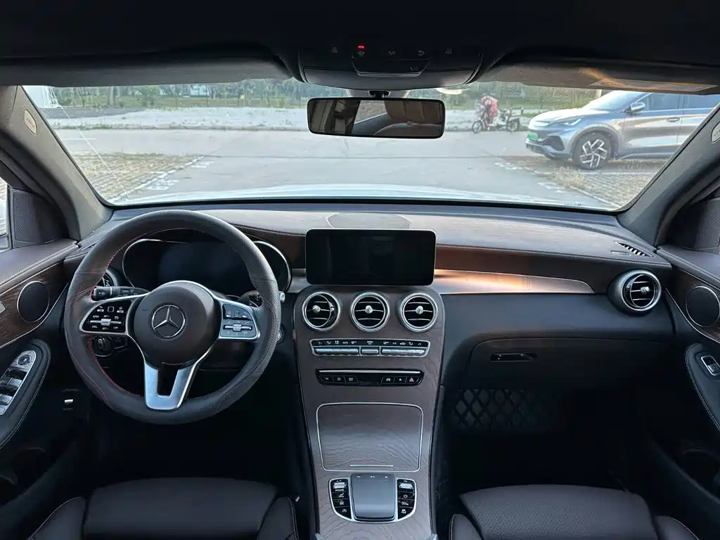 Mercedes-Benz GLC — миниатюра 10