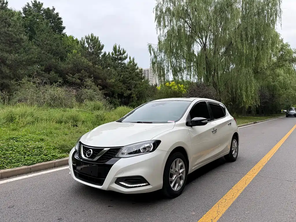 Купить Nissan Tiida