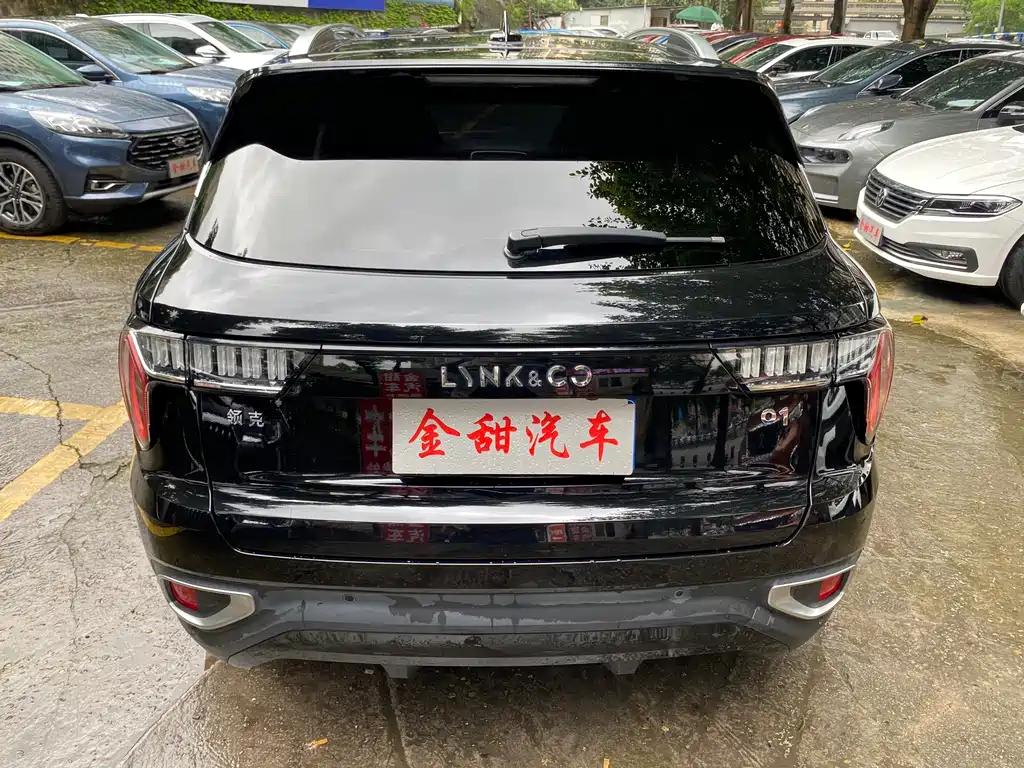 Lynk & Co 01 2019 2.0T Pro V