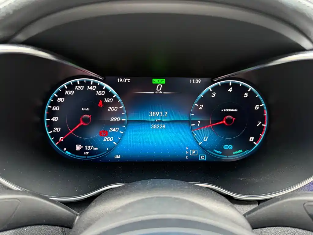 Mercedes-Benz C-Class — миниатюра 8