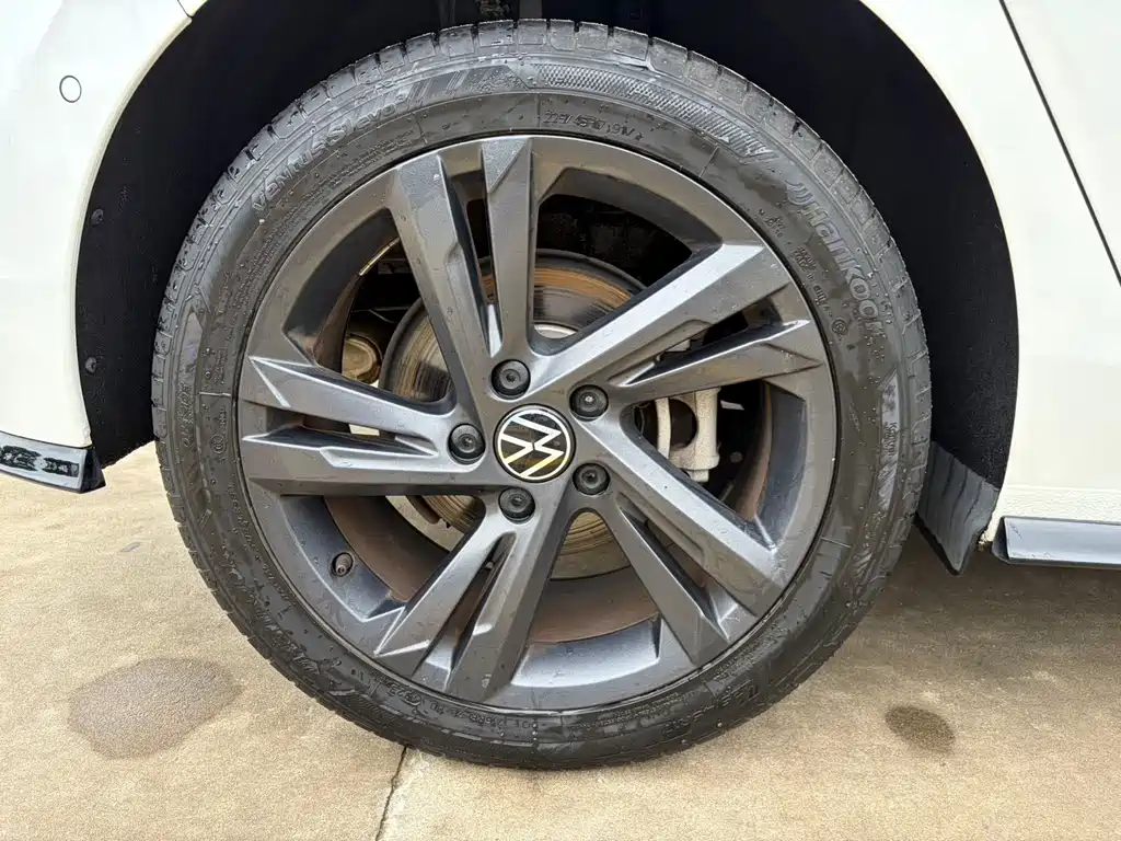 Volkswagen Golf — миниатюра 21
