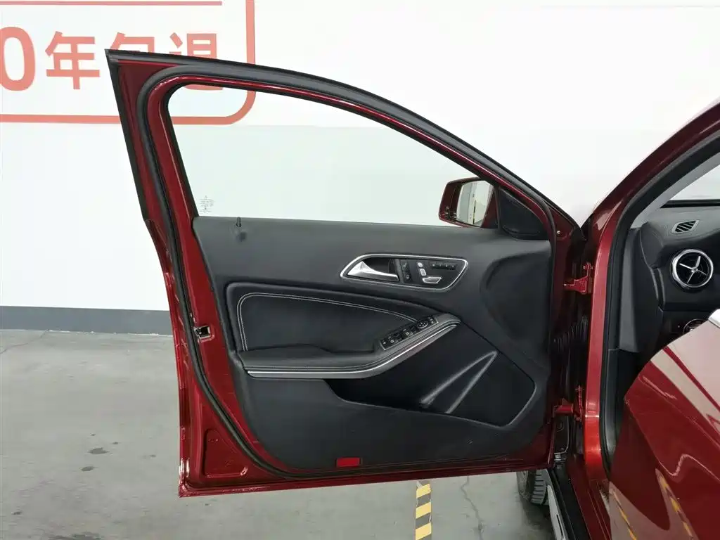 Mercedes-Benz GLA 2019 GLA 200 Fashion