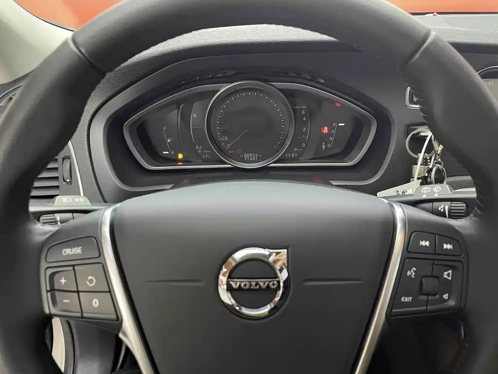 Volvo V40 — миниатюра 9