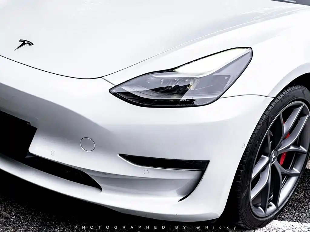 Tesla Model 3 — миниатюра 2
