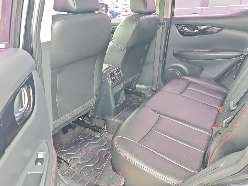 Nissan Qashqai — миниатюра 16