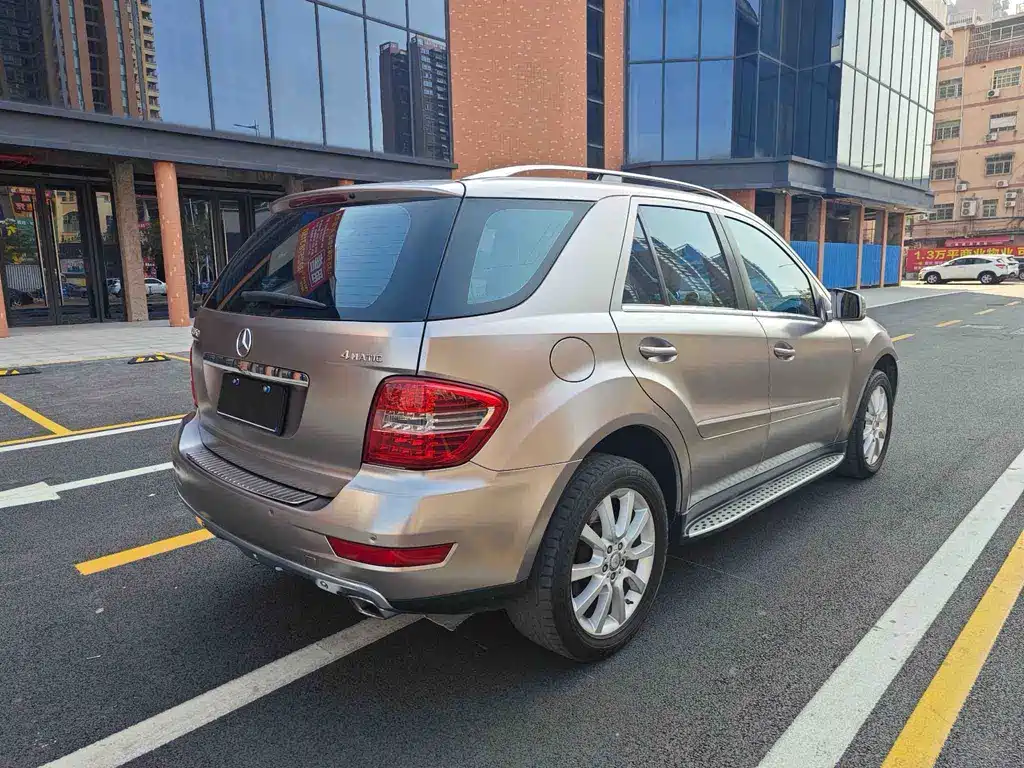 Mercedes-Benz M 2010 ML 350 4MATIC Luxury