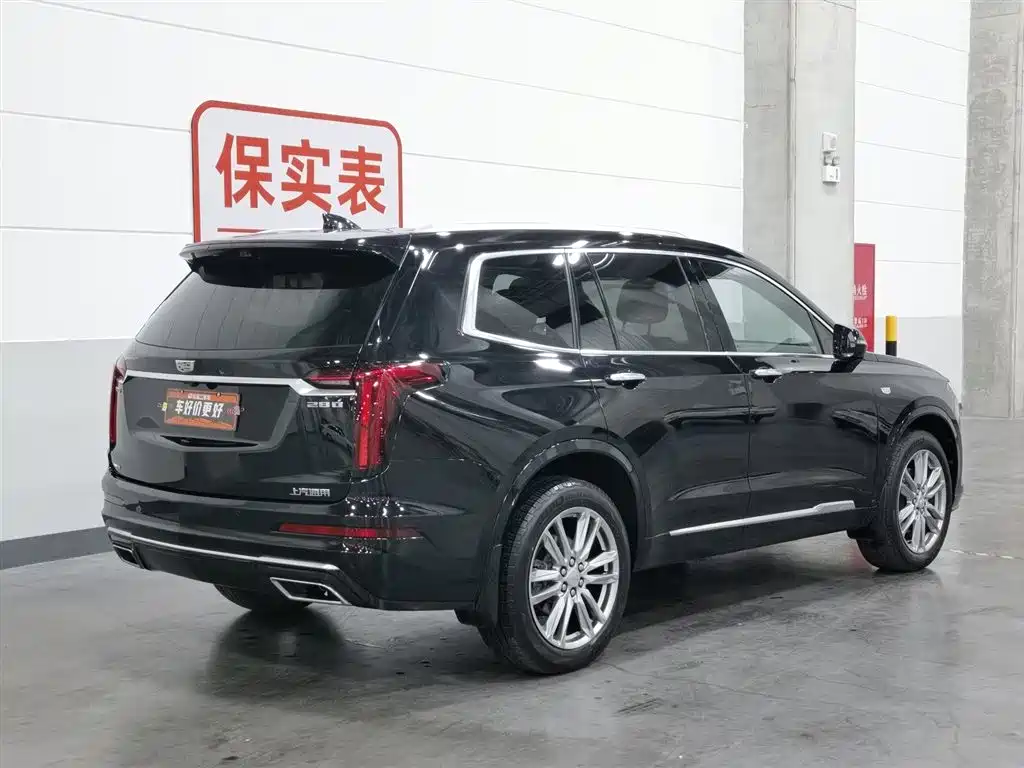 Cadillac XT6 2022 2.0T мест Luxury
