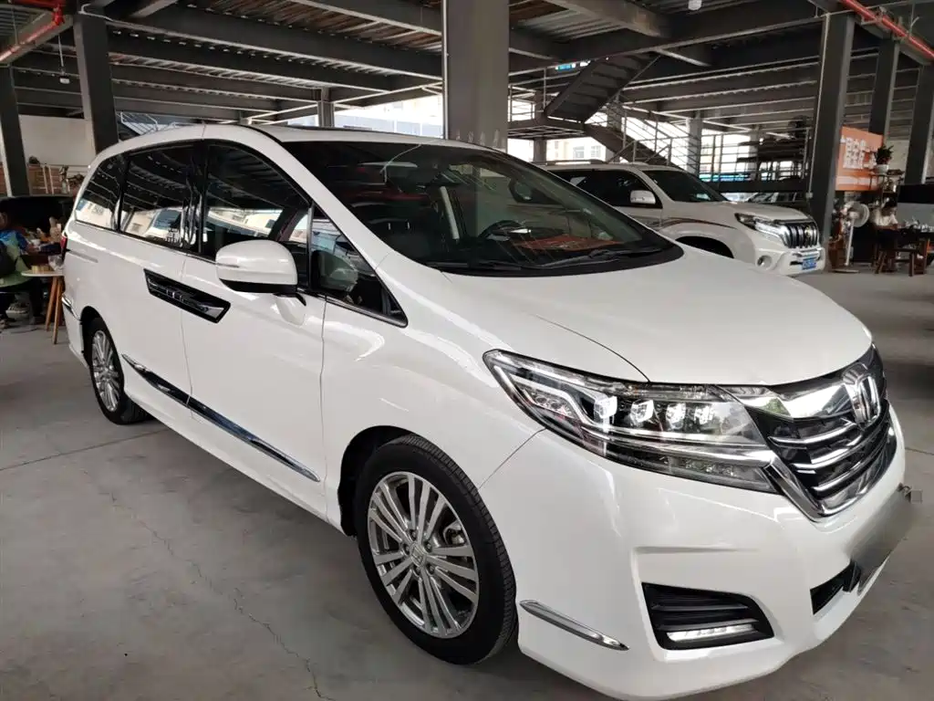 Honda Elysion 2016 2.4L Luxury