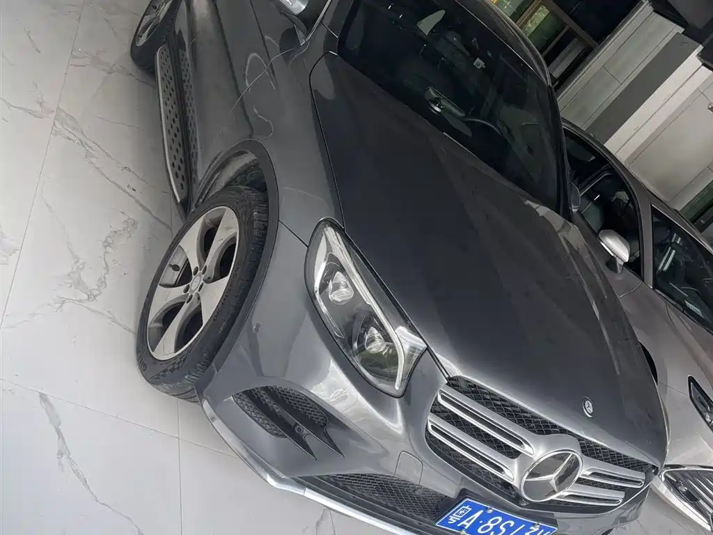 Mercedes-Benz GLC 2016 GLC 300 4MATIC Luxury